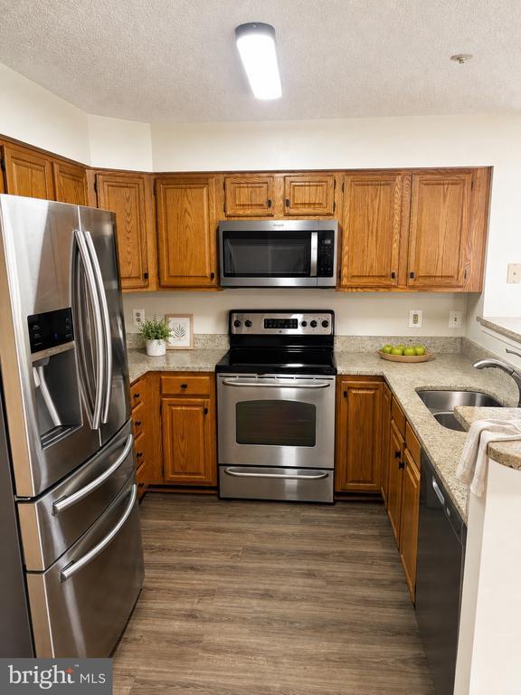 Building Photo - 6001 Mersey Oaks Way
