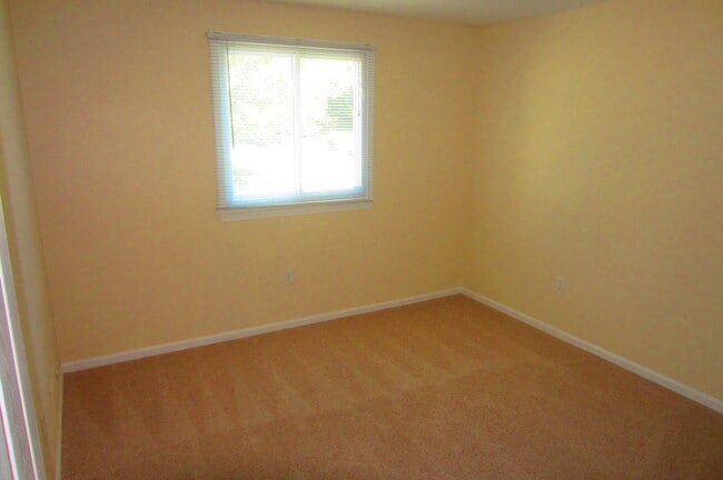 Building Photo - Coming Soon - Fabulous Detached Home in Robinson HS Pyramid!!