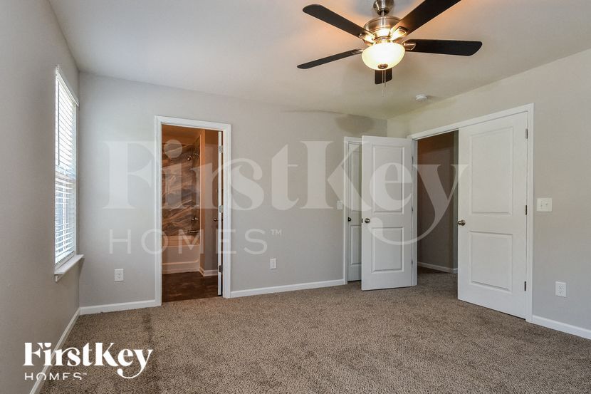 Building Photo - 6431 Bentbrush St