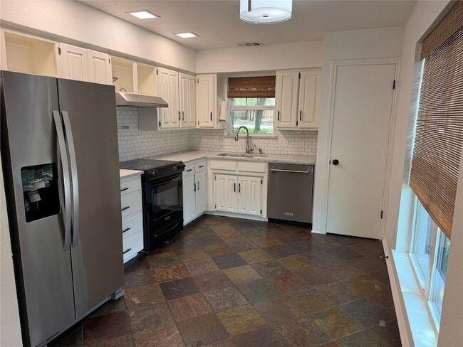 Building Photo - 3410 Timberline Dr