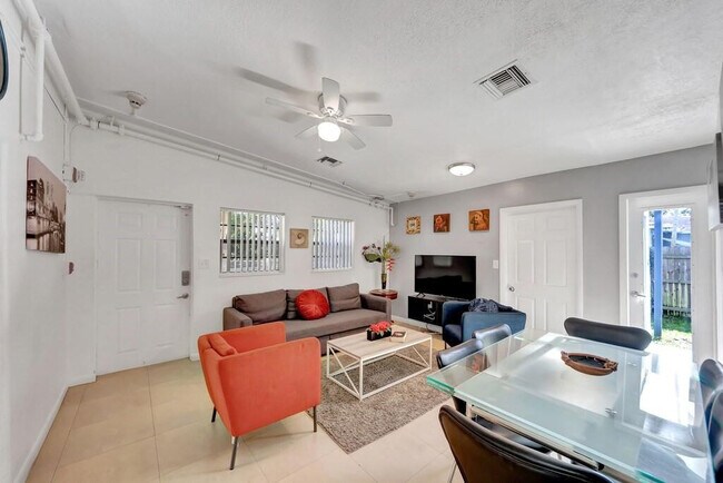 Building Photo - 1510 S 20th Ave