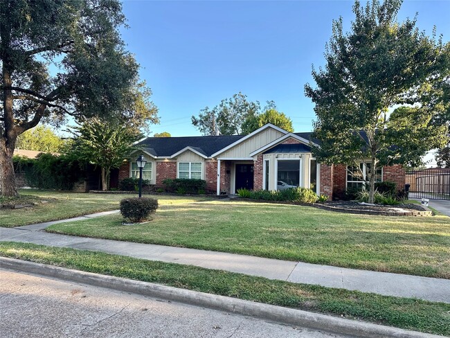 Primary Photo - 7907 Braes Meadow Dr