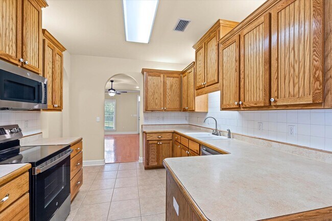 Building Photo - 99 Caisson Trace