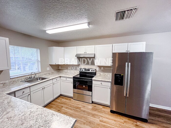 Building Photo - 3912 E Powhatan Ave