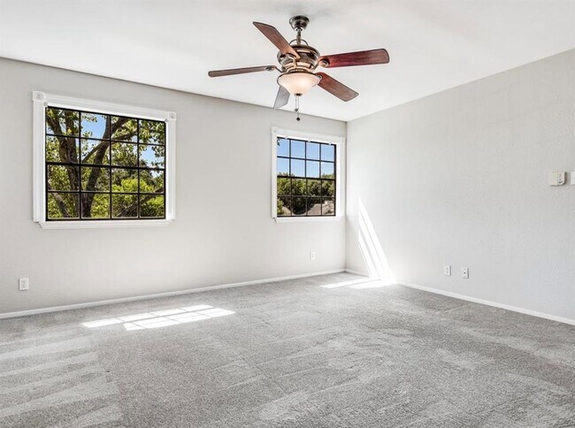 Building Photo - 7700 Wakefield Dr