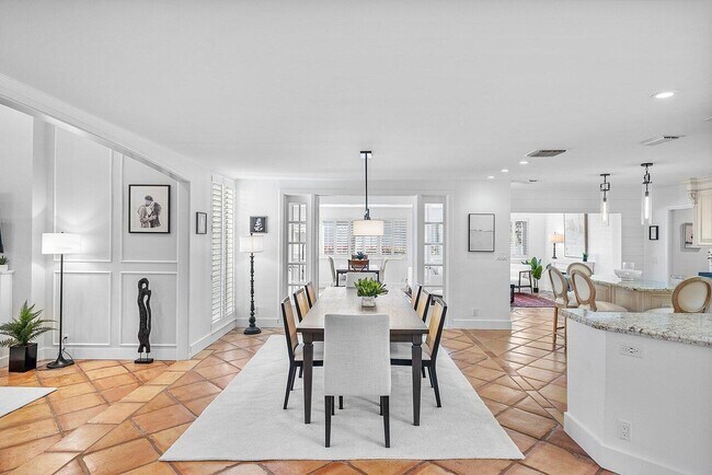 Building Photo - 18 Bristol Ln