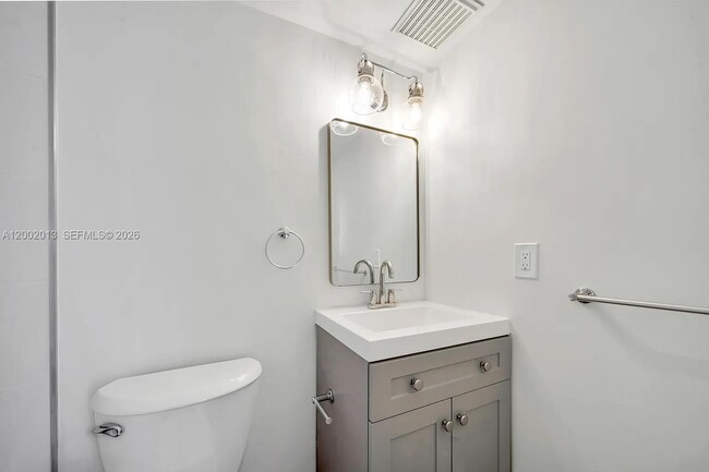 Building Photo - 501 SW 1st St