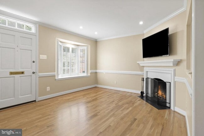 Building Photo - 568 N St Asaph St