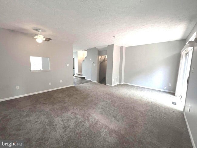 Building Photo - 7027 Cradlerock Farm Ct