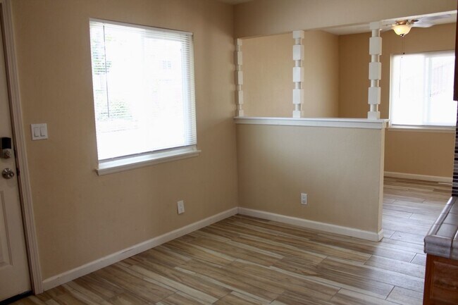 Building Photo - 593 Venus Ave