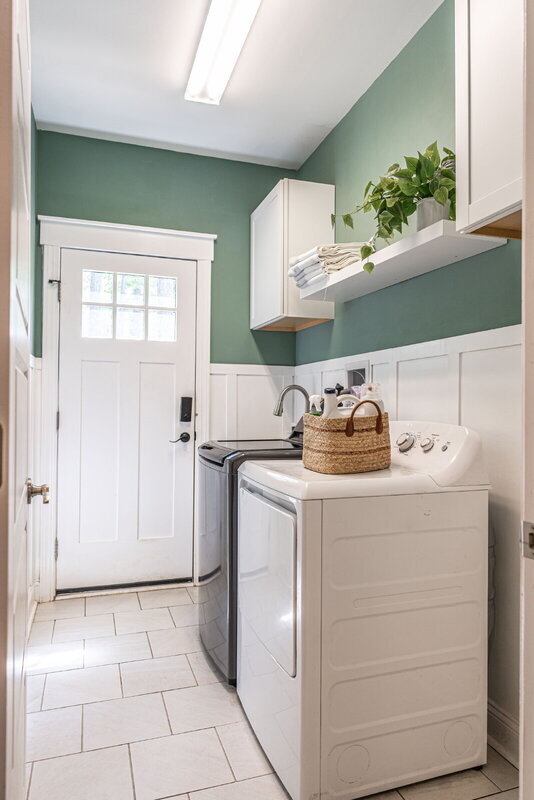 Building Photo - 156 Lakeview Dr