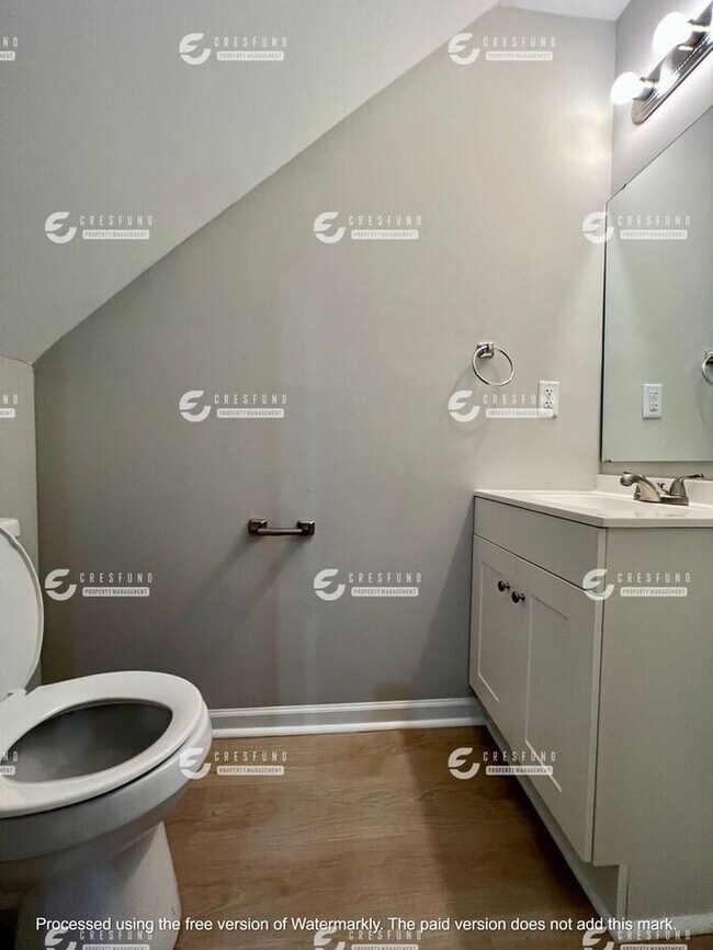 Building Photo - 2 bedroom, 2.5 Bath - Ready For Move In To...
