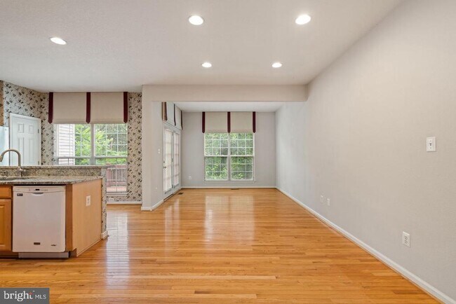 Building Photo - 13280 Maple Creek Ln