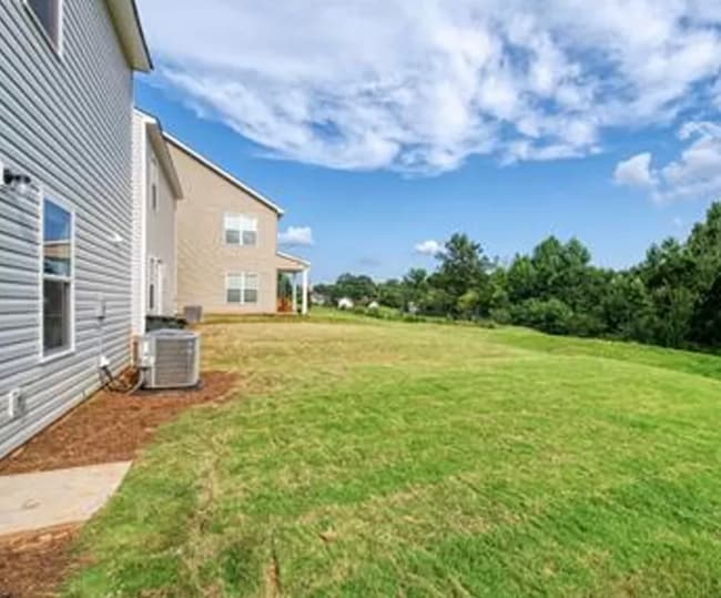 Building Photo - 219 Long Grove Ln