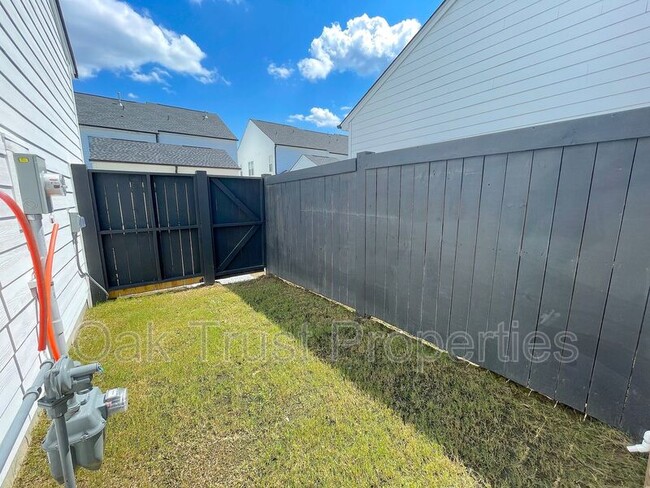 Building Photo - 1017 Swamp Harrier Ave