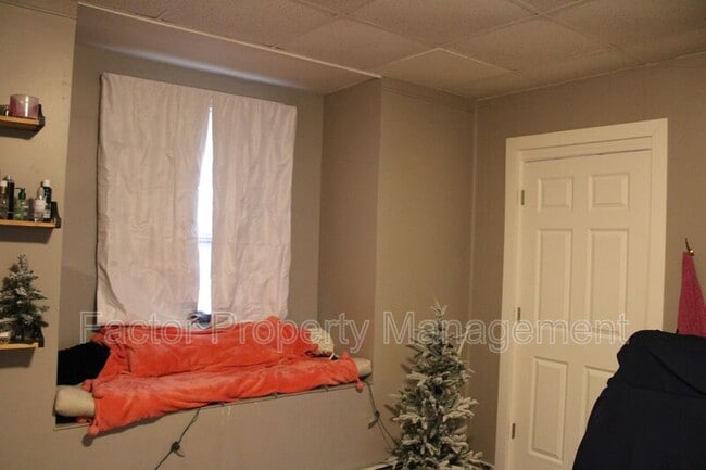 Building Photo - 130 Parsons St