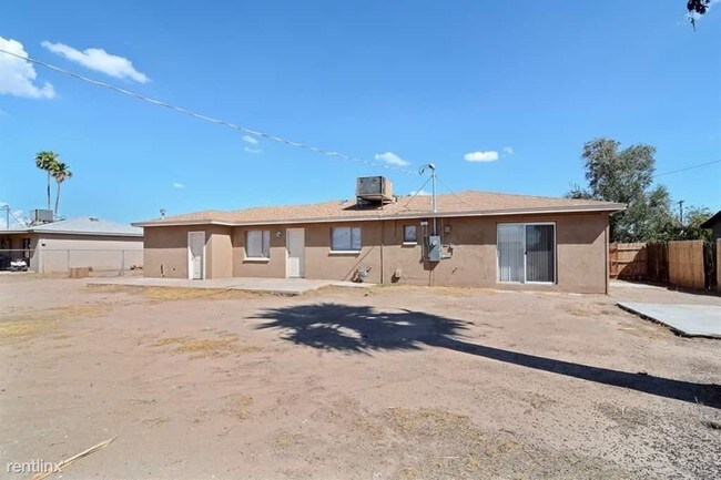Building Photo - 3 br, 2 bath House - 5610 West Roma Avenue