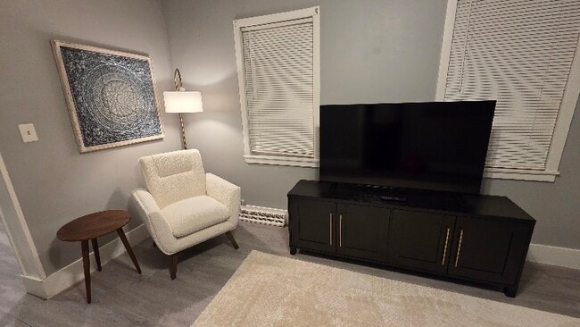 Building Photo - 1955 W 58th St