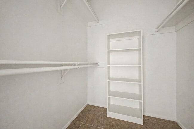 Building Photo - 11666 N 28th Dr