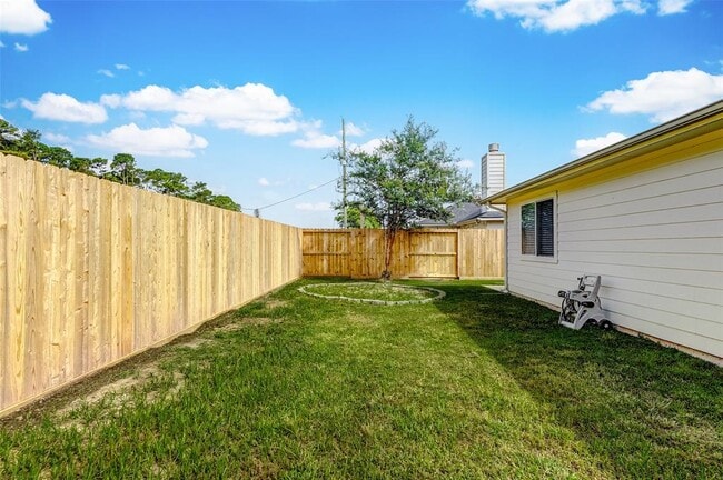 Building Photo - 25331 Clover Ranch Dr