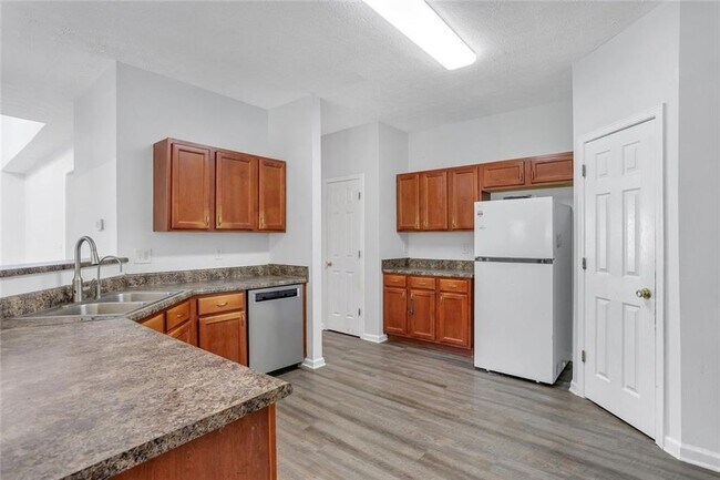 Building Photo - 4491 Plantation Mill Tr NE