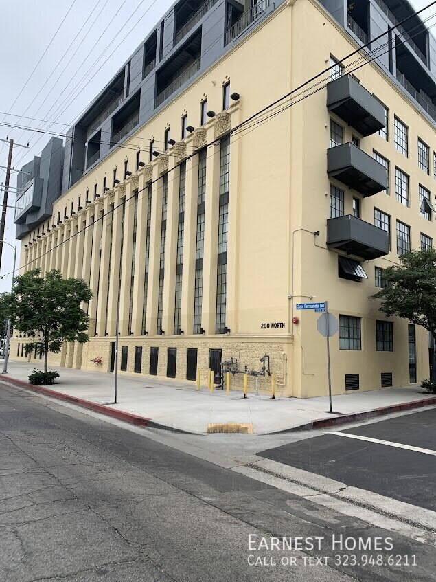 Building Photo - 200 N San Fernando Rd