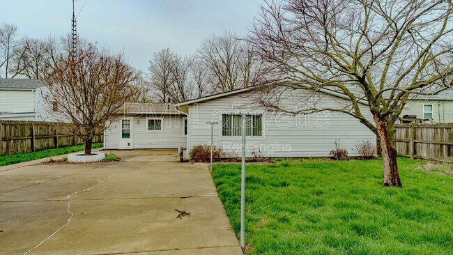 Building Photo - 2513 Oswego Ln