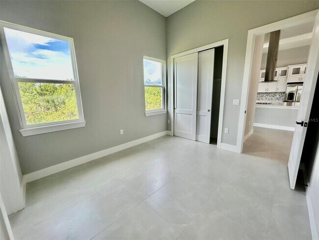 Building Photo - 8147 Tracy Cir