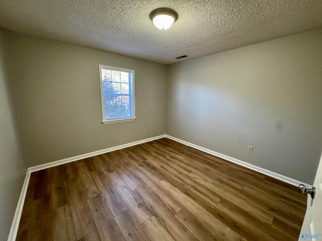 Building Photo - 17171 New Cut Rd