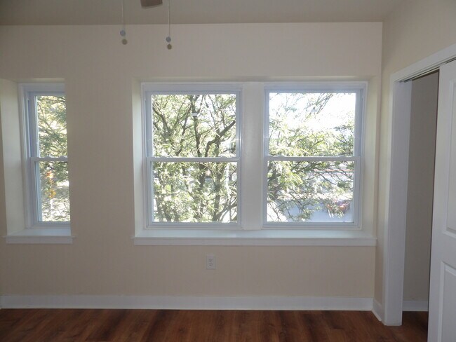 Building Photo - 4618 Walnut St