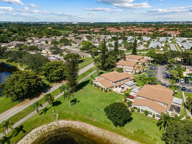 Building Photo - 4451 Willow Pond Rd