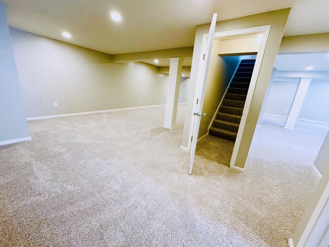 Building Photo - 6752 Coffman Dr