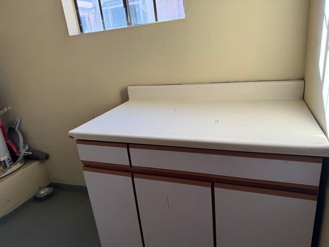 Building Photo - 3228 Honolulu Ave