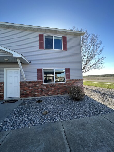 Building Photo - 400 Energy Dr
