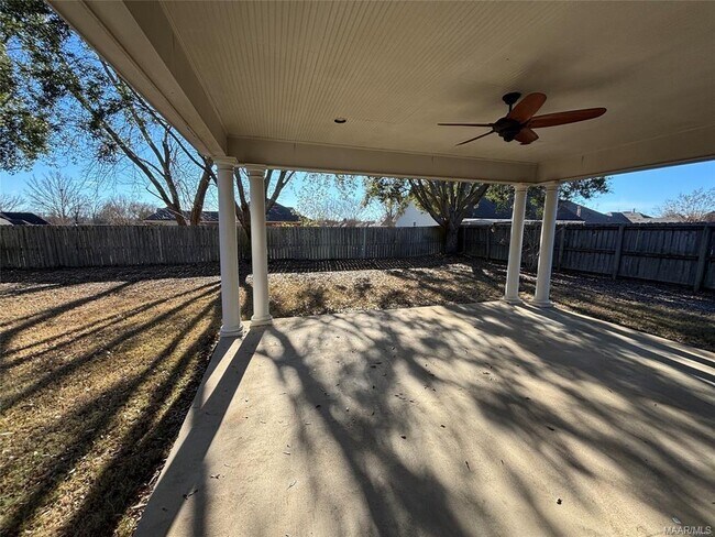 Building Photo - 1136 Hallwood Ln