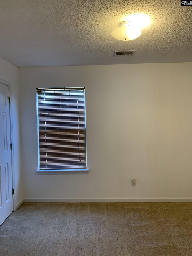 Building Photo - 1203 Waverly Pl Dr