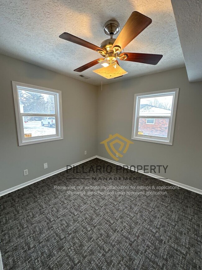 Building Photo - Updated 1 Bedroom, 1 Full Bath Unit in Mul...
