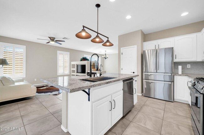 Building Photo - 41309 N Belfair Way