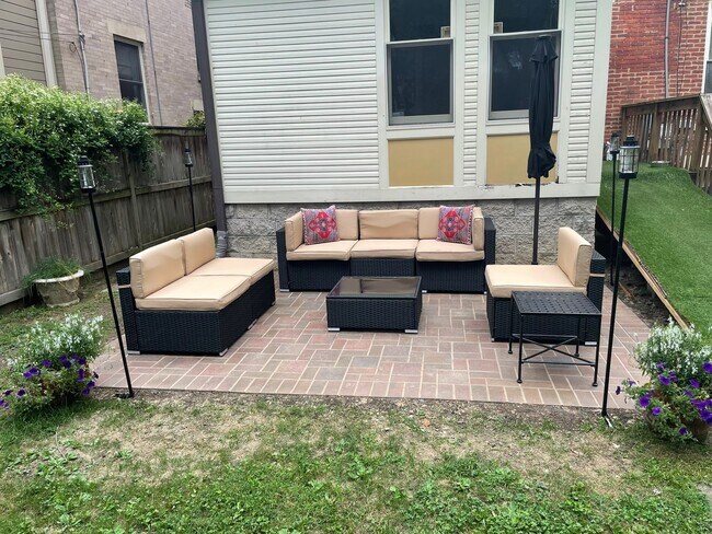 Building Photo - Short North / Victorian Village Single Family House!