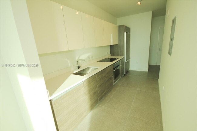 Building Photo - 1100 S Miami Ave