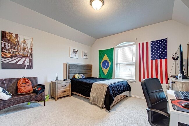 Building Photo - 23811 Via Viale Dr