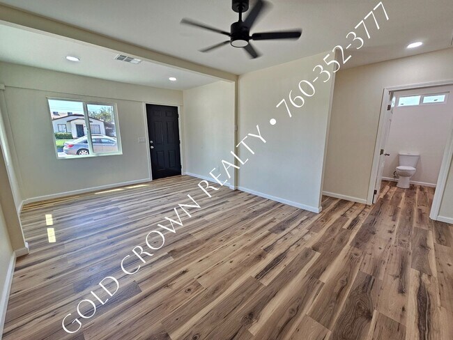 Building Photo - 1070 W Euclid Ave