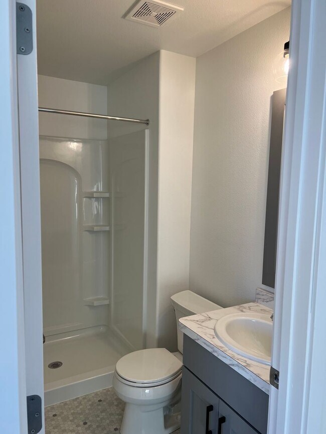 Building Photo - New 3 Bedroom/3 Bathroom House