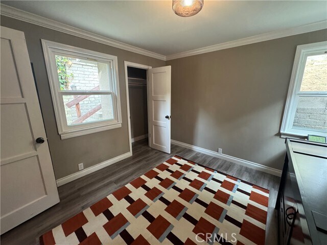 Building Photo - 800 Skyland Dr