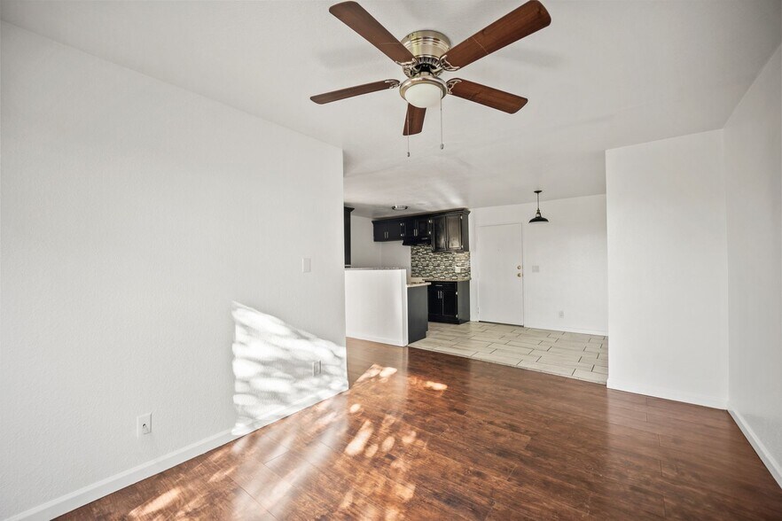 Building Photo - 412 Coronado Ter