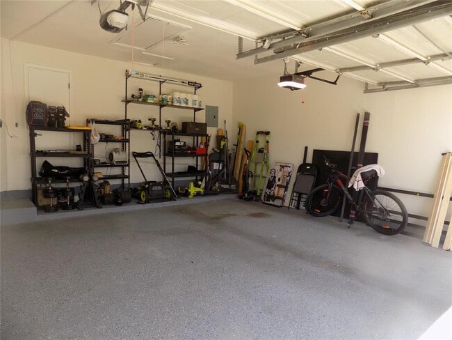 Building Photo - 805 Jasmine Trail