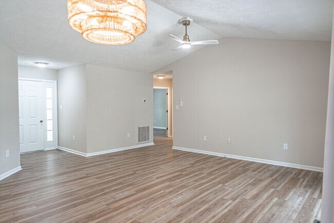 Building Photo - 1355 Longleaf Dr E