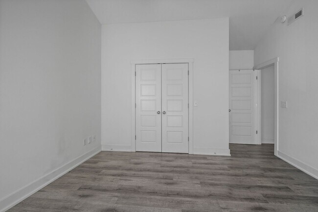 Building Photo - 1811 Cahal Ave