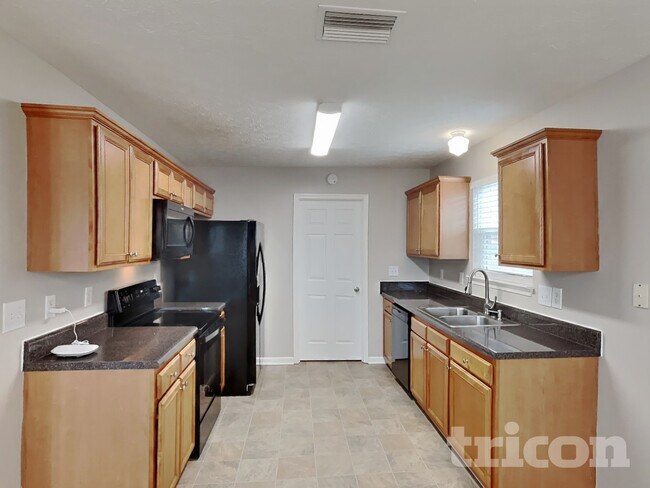 Building Photo - 1811 Packard Ct