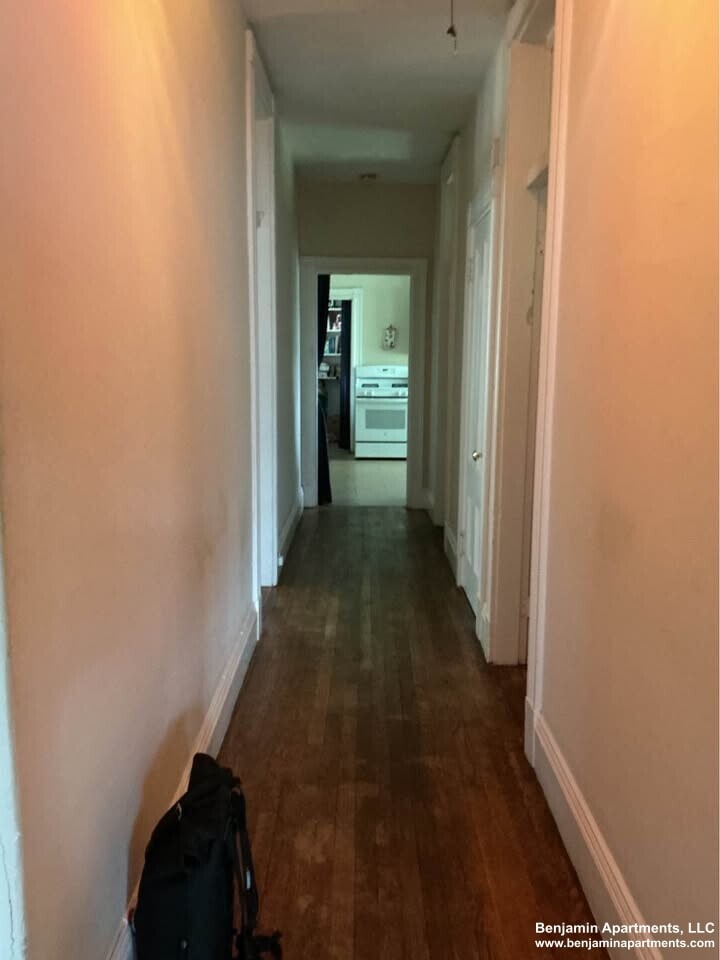 Building Photo - 74 Aldie St